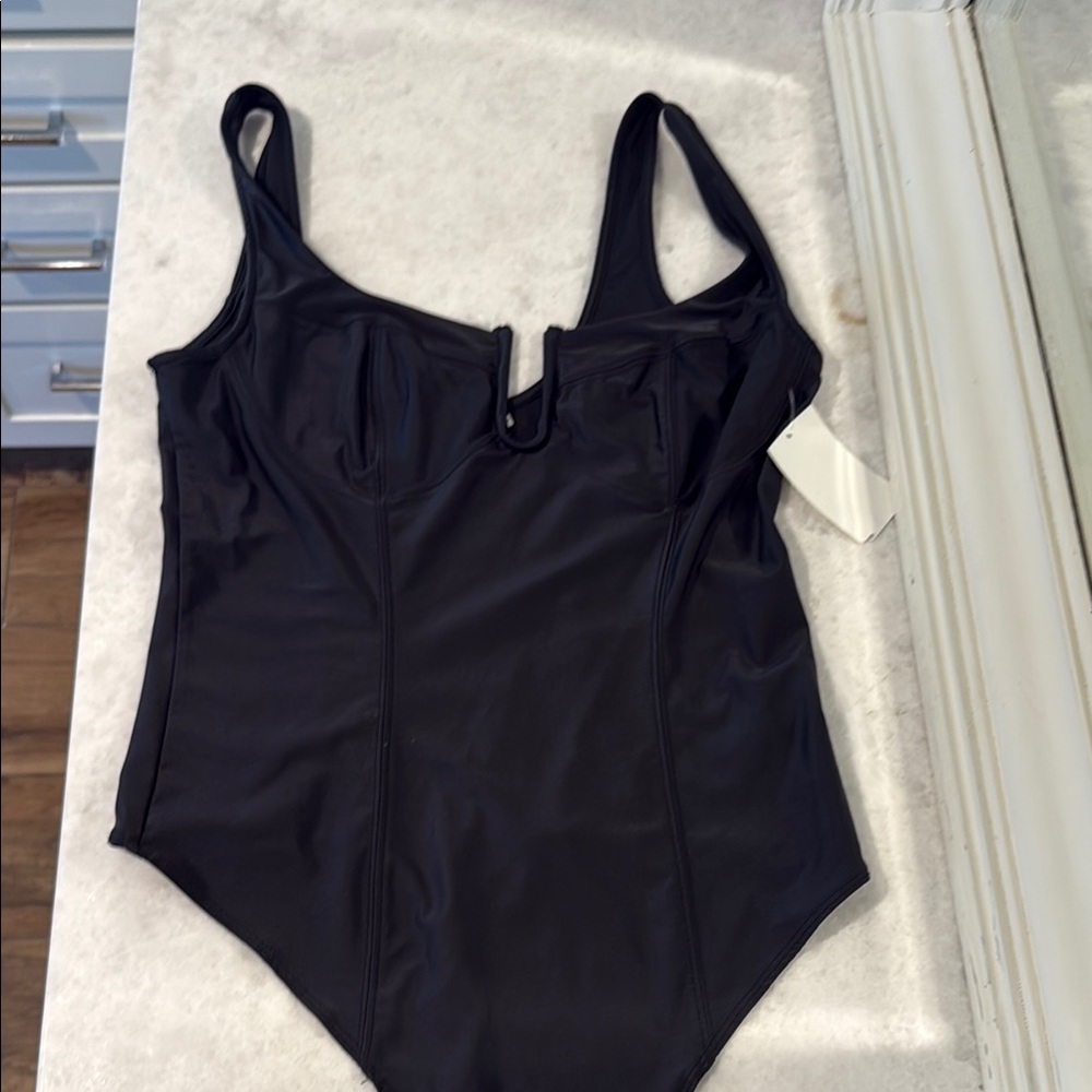 Good American Black Bodysuit - Picture 3 of 5